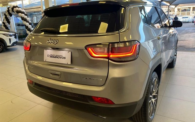 imagem-https://www.socarrao.com.br/sc-vehicle-images-prod/3497320/1788554975441-8425825_7_B_e68d67aaa0.jpeg