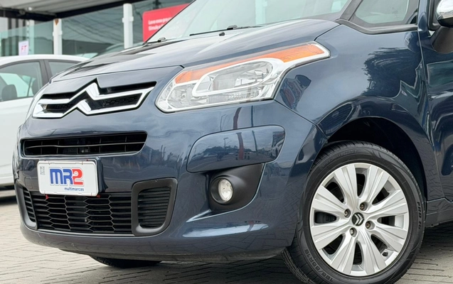 imagem-https://www.socarrao.com.br/sc-vehicle-images-prod/3497331/1787922996045-003_b89c2ee39d5ef4278aedeb1492cd3f72.jpeg