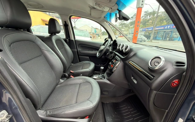 imagem-https://www.socarrao.com.br/sc-vehicle-images-prod/3497331/1787922996083-003_8c53b0c005567eec4676c91d86ab3743.jpeg