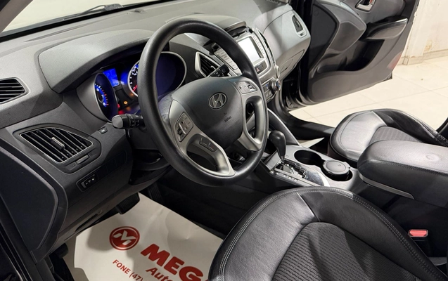 imagem-https://www.socarrao.com.br/sc-vehicle-images-prod/3497333/1788803680023-d968a510a528444c8f3cce2dd7b96f13_1787862876392.jpg
