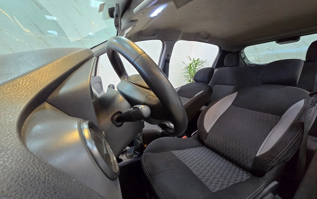 imagem-https://www.socarrao.com.br/sc-vehicle-images-prod/3497362/1787923484891-RXh0cmEgKDMpLmpwZw.jpg