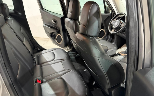 imagem-https://www.socarrao.com.br/sc-vehicle-images-prod/3497372/1788803673279-8a62f97b8f8244fa8fd675e7f1af81b2_1787620792954.jpg