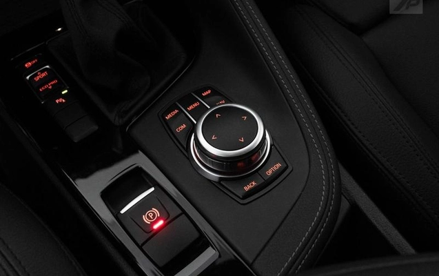 imagem-https://www.socarrao.com.br/sc-vehicle-images-prod/3497393/1789410178813-8361403_6_B_f534b2853c.jpeg