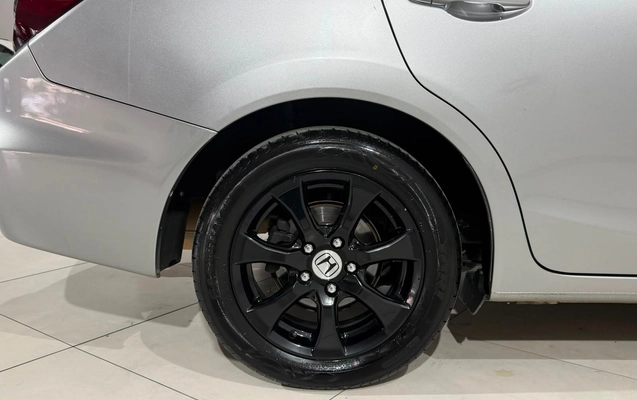 imagem-https://www.socarrao.com.br/sc-vehicle-images-prod/3497395/1788803786360-16e7c0b6996f4533bc08a0505a723176_1785357510822.jpg