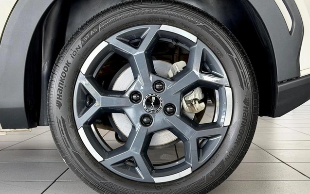 imagem-https://www.socarrao.com.br/sc-vehicle-images-prod/3497421/1788373779000-8426015_6_B_b3da9e7f66.jpeg