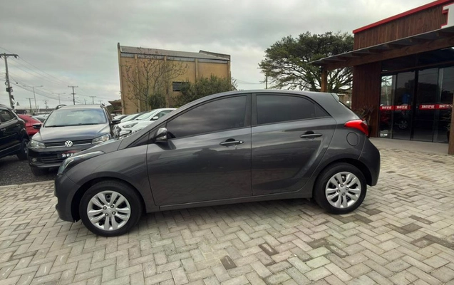 imagem-https://www.socarrao.com.br/sc-vehicle-images-prod/3497522/1787924524319-oFBeC4fw7nKlZRtKo64W52b8nIm9VpWr.jpg