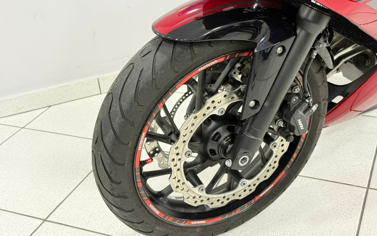 imagem-https://www.socarrao.com.br/sc-vehicle-images-prod/3497525/1787924527743-V2hhdHNBcHAgSW1hZ2UgMjAyNi0wOC0yOCBhdCAxMC4zMi4zMyAoMSkuanBlZw.jpeg