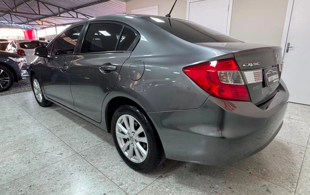 imagem-https://www.socarrao.com.br/sc-vehicle-images-prod/3497528/1789406547120-4c7ee8a289874beba7ced45576bcd445_1787666020651.jpg