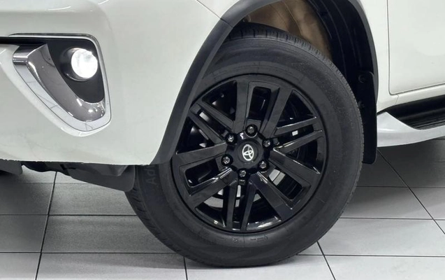 imagem-https://www.socarrao.com.br/sc-vehicle-images-prod/3497545/1787924786388-7873517_6_B_7c3ccfac39.jpeg