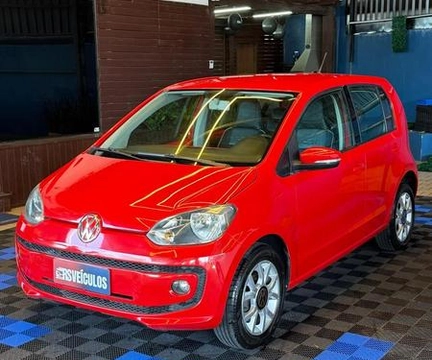Volkswagen Up! 2015 Vermelho — foto 1 de 3