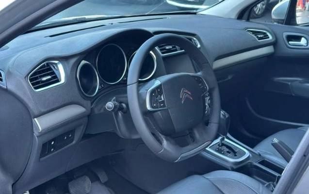 imagem-https://www.socarrao.com.br/sc-vehicle-images-prod/3497800/1787926519783-1787926347251.12.jpg