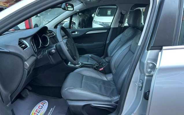 imagem-https://www.socarrao.com.br/sc-vehicle-images-prod/3497800/1787926519784-1787926347251.13.jpg