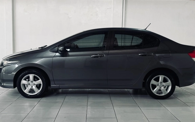 imagem-https://www.socarrao.com.br/sc-vehicle-images-prod/3497818/1787926817255-18d8bcf7907983c4ab03c919f5ee4f11_big.jpeg