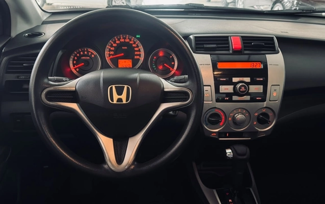 imagem-https://www.socarrao.com.br/sc-vehicle-images-prod/3497818/1787926817258-310a3d336abcdaecc291762adc2e0df5_big.jpeg