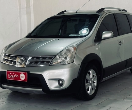 Nissan LIVINA 2014 Prata — foto 1 de 3