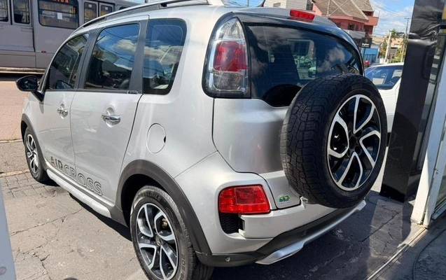 imagem-https://www.socarrao.com.br/sc-vehicle-images-prod/3497968/1788361695023-8422781_5_B_76463009a0.jpeg