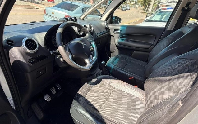 imagem-https://www.socarrao.com.br/sc-vehicle-images-prod/3497968/1788361695024-8422781_0_B_c2b9a9820f.jpeg