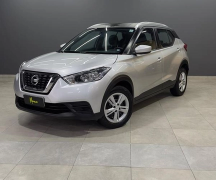 Nissan KICKS 2018 Prata — foto 1 de 3