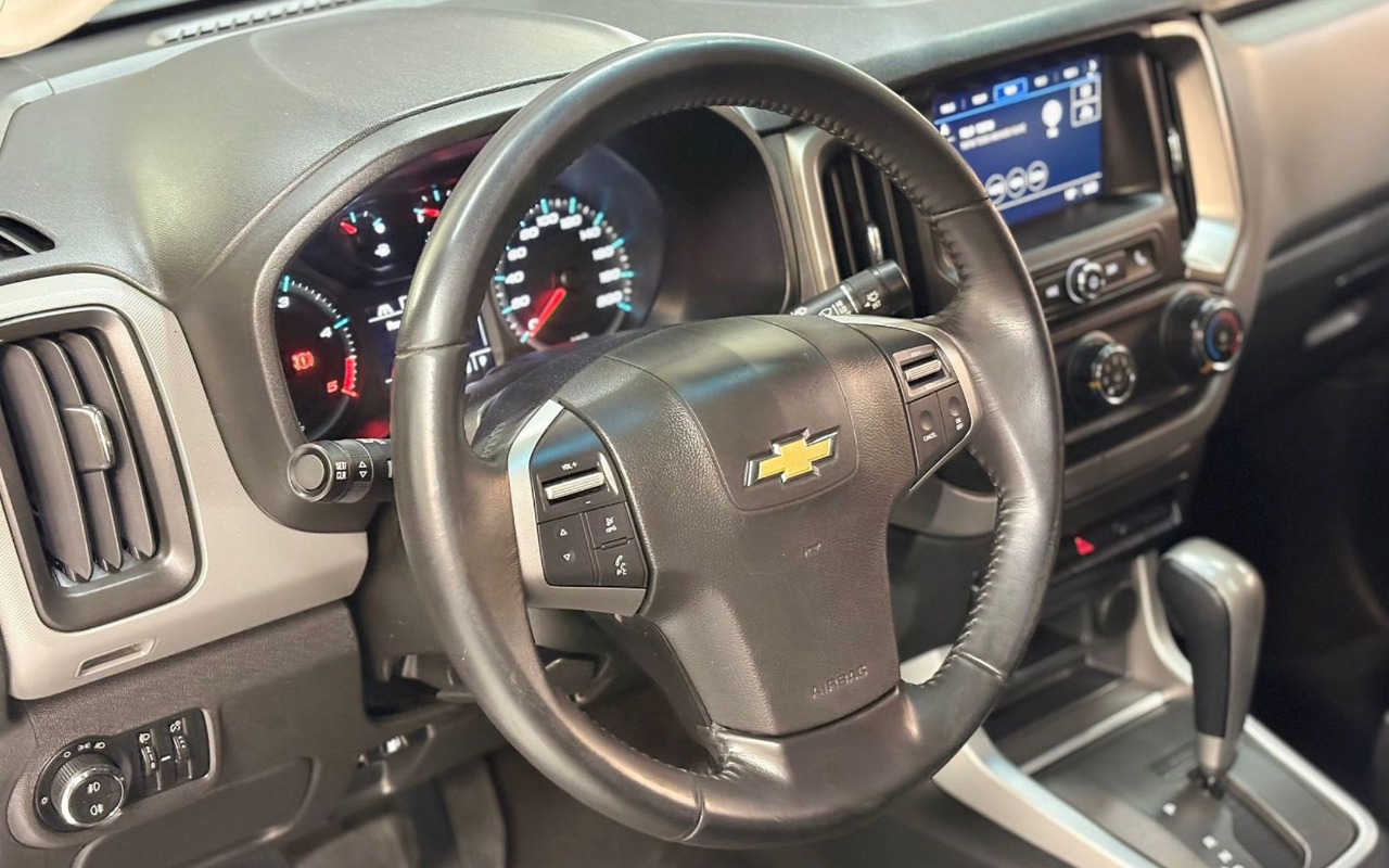 imagem-https://www.socarrao.com.br/sc-vehicle-images-prod/3498785/1787929961471-Q0hFVlJPTEVUIFMxMCBMVCAyLjggLSAyMDIyIC0gQlJBTkNPIC0gUkhMNEMzNSAoMjApLmpwZw.jpg