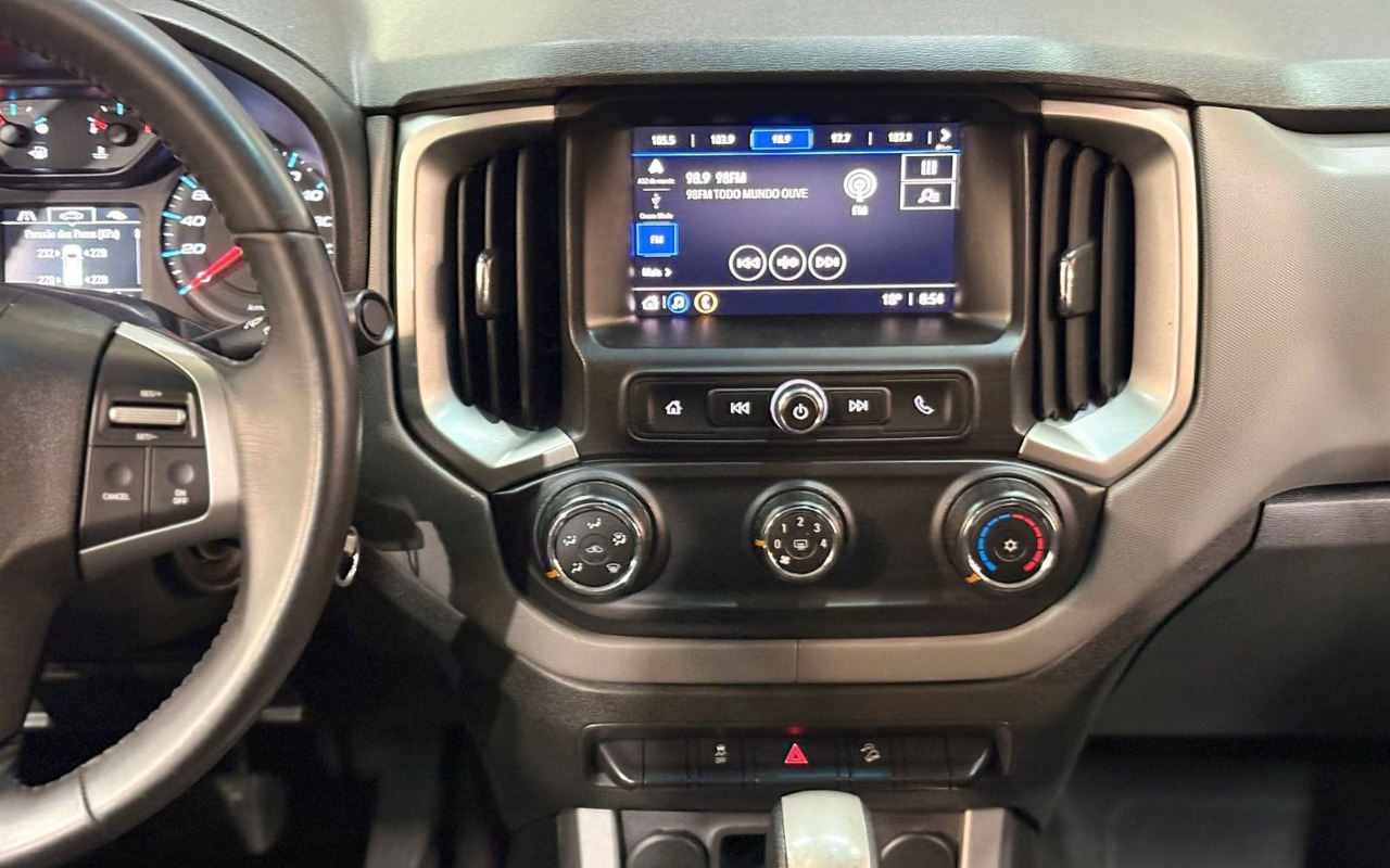 imagem-https://www.socarrao.com.br/sc-vehicle-images-prod/3498785/1787929962017-Q0hFVlJPTEVUIFMxMCBMVCAyLjggLSAyMDIyIC0gQlJBTkNPIC0gUkhMNEMzNSAoMjEpLmpwZw.jpg