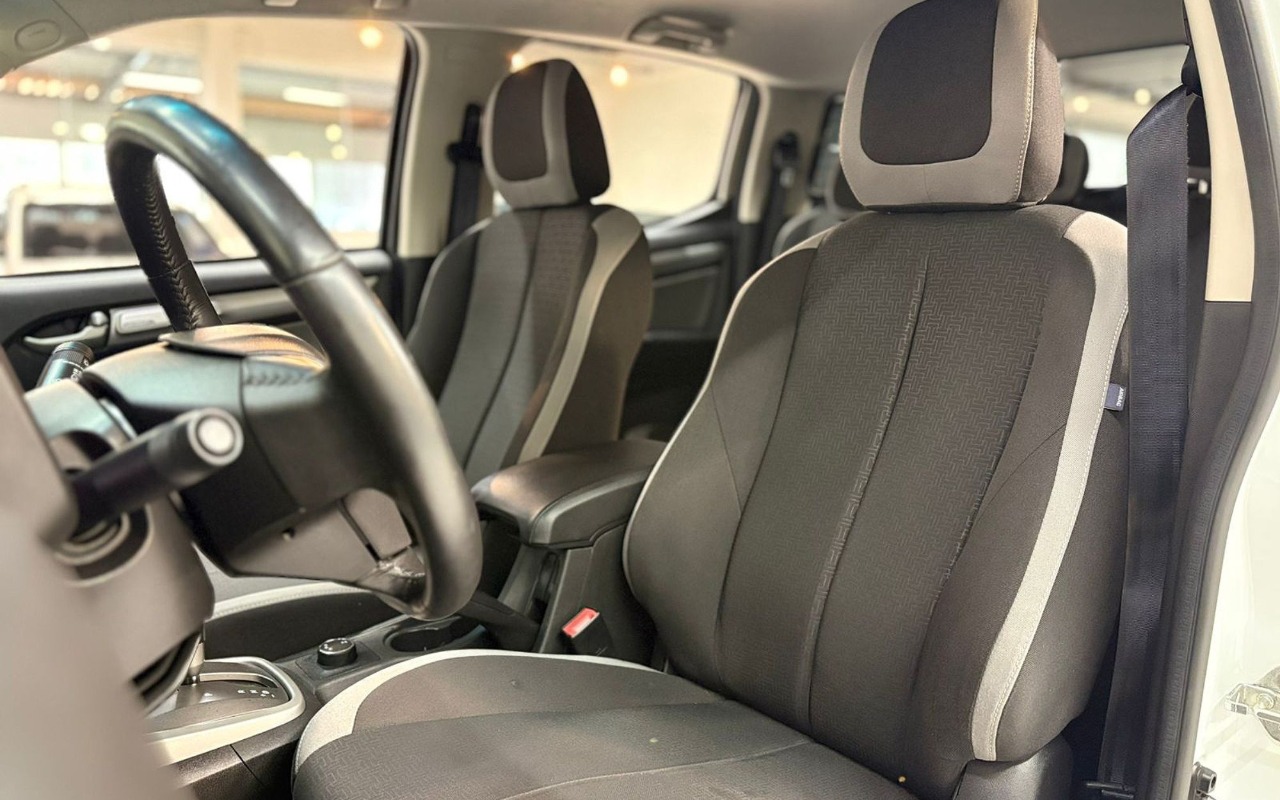 imagem-https://www.socarrao.com.br/sc-vehicle-images-prod/3498785/1787929962327-Q0hFVlJPTEVUIFMxMCBMVCAyLjggLSAyMDIyIC0gQlJBTkNPIC0gUkhMNEMzNSAoMTUpLmpwZw.jpg