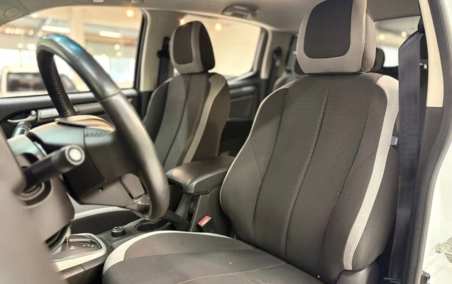 imagem-https://www.socarrao.com.br/sc-vehicle-images-prod/3498785/1787929962327-Q0hFVlJPTEVUIFMxMCBMVCAyLjggLSAyMDIyIC0gQlJBTkNPIC0gUkhMNEMzNSAoMTUpLmpwZw.jpg