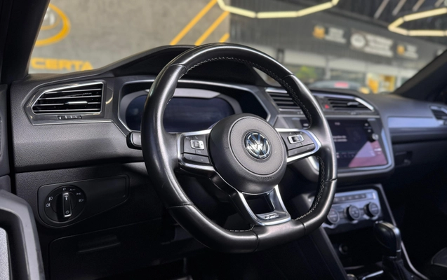 imagem-https://www.socarrao.com.br/sc-vehicle-images-prod/3499047/1787930769402-003_4ac623774f2cb1e839d27817b358a67b.jpeg