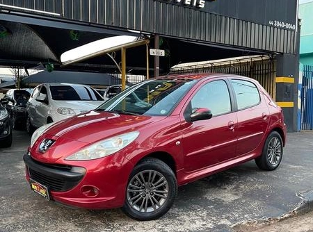 Peugeot 207 2010 Vermelho — foto 1 de 3