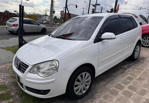 Volkswagen Polo 2011 Branco — foto 1 de 3