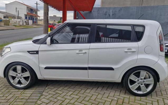imagem-https://www.socarrao.com.br/sc-vehicle-images-prod/3499980/1788546382285-8427148_11_B_1e839547ac.jpeg