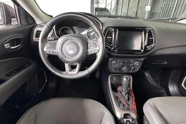 imagem-https://www.socarrao.com.br/sc-vehicle-images-prod/3500001/1788187889839-8427061_20_B_98a1e360fb.jpeg