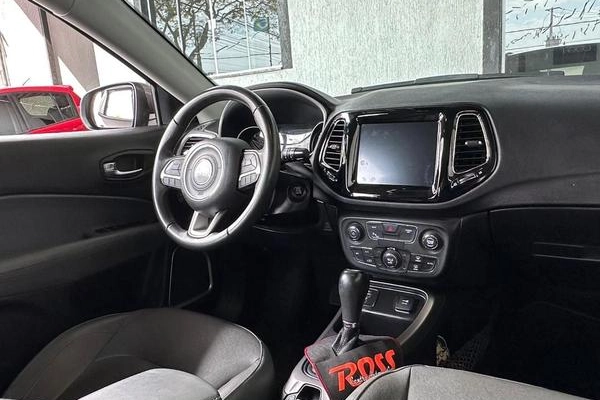 imagem-https://www.socarrao.com.br/sc-vehicle-images-prod/3500001/1788187889841-8427061_23_B_7200e3010c.jpeg