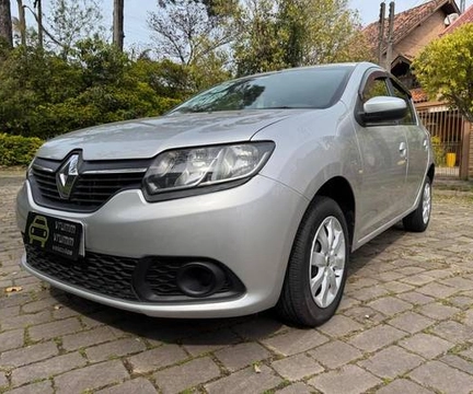 Renault Sandero 2016 Prata — foto 1 de 3