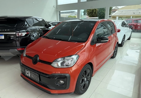 Volkswagen Up! 2018 Laranja — foto 1 de 3