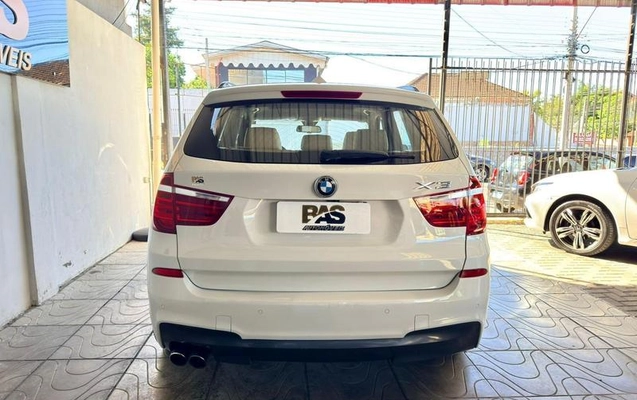 imagem-https://www.socarrao.com.br/sc-vehicle-images-prod/3500919/1787935193470-8031746_11_B_3ff6397d84.jpeg