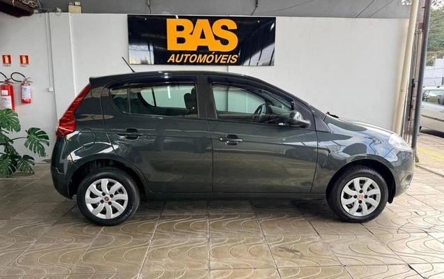 imagem-https://www.socarrao.com.br/sc-vehicle-images-prod/3500920/1788376545970-8045448_0_B_e827b91353.jpeg