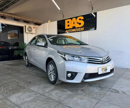 Toyota Corolla 2015 Prata — foto 1 de 3