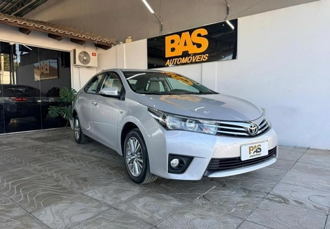 Toyota Corolla 2015 Prata — foto 1 de 3