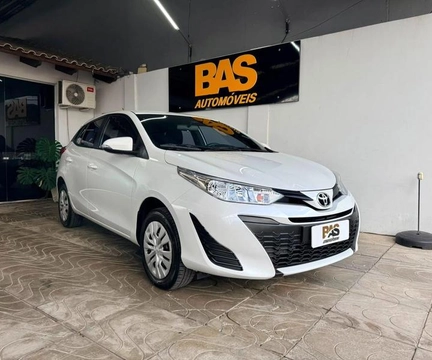 Toyota Yaris 2022 Branco — foto 1 de 3