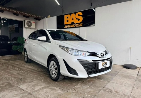 Toyota Yaris 2022 Branco — foto 1 de 3