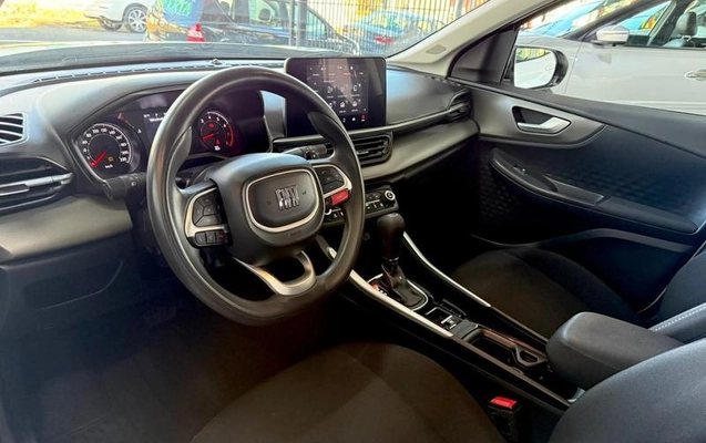 imagem-https://www.socarrao.com.br/sc-vehicle-images-prod/3500932/1788376832427-8203489_7_B_106baaad13.jpeg