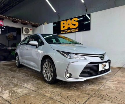 Toyota Corolla 2023 Prata — foto 1 de 3