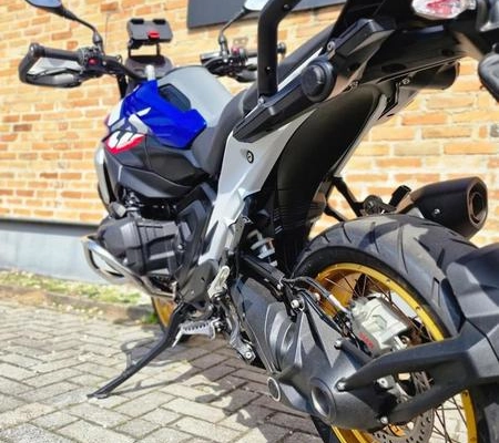 imagem-https://www.socarrao.com.br/sc-vehicle-images-prod/3501132/1789478784420-8426892_13_B_8b3f861462.jpeg