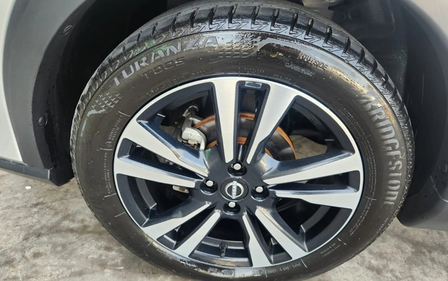 imagem-https://www.socarrao.com.br/sc-vehicle-images-prod/3501261/1787935986835-V2hhdHNBcHAgSW1hZ2UgMjAyNi0wOC0yOCBhdCAxMC41MC41MCAoMjQpLmpwZWc.jpeg
