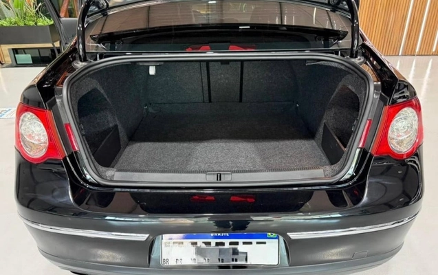 imagem-https://www.socarrao.com.br/sc-vehicle-images-prod/3501496/1787936218124-vehicle_image_1787936184_a3be4453c14751fe0a56d89dd2c2ff89.jpeg