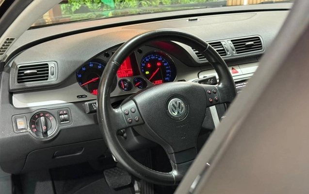 imagem-https://www.socarrao.com.br/sc-vehicle-images-prod/3501496/1787936218132-vehicle_image_1787936194_c49ea2ad7b246b7bd85ebeab14ca97b2.jpeg