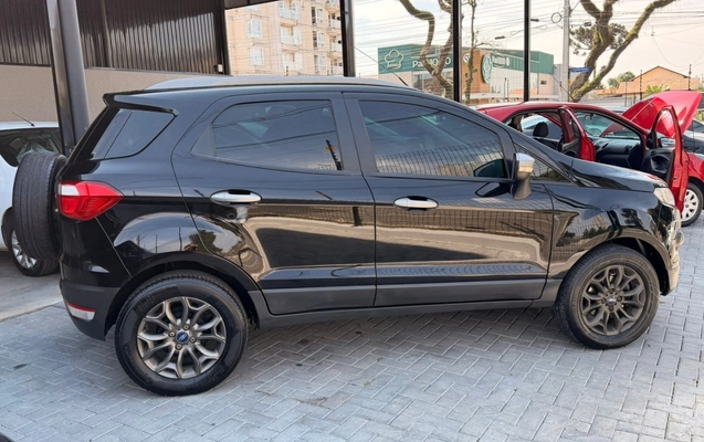 imagem-https://www.socarrao.com.br/sc-vehicle-images-prod/3501574/1787936359920-9_015847.jpg