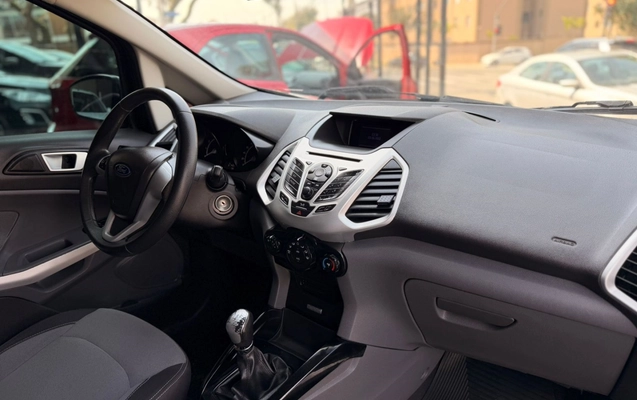 imagem-https://www.socarrao.com.br/sc-vehicle-images-prod/3501574/1787936359932-3_015847.jpg