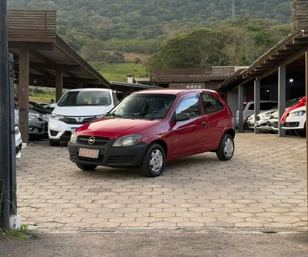 Chevrolet Celta 2007 Vermelho — foto 1 de 3