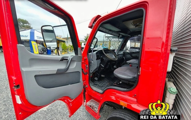 imagem-https://www.socarrao.com.br/sc-vehicle-images-prod/3501884/1787937294063-Ni5qcGc.jpg